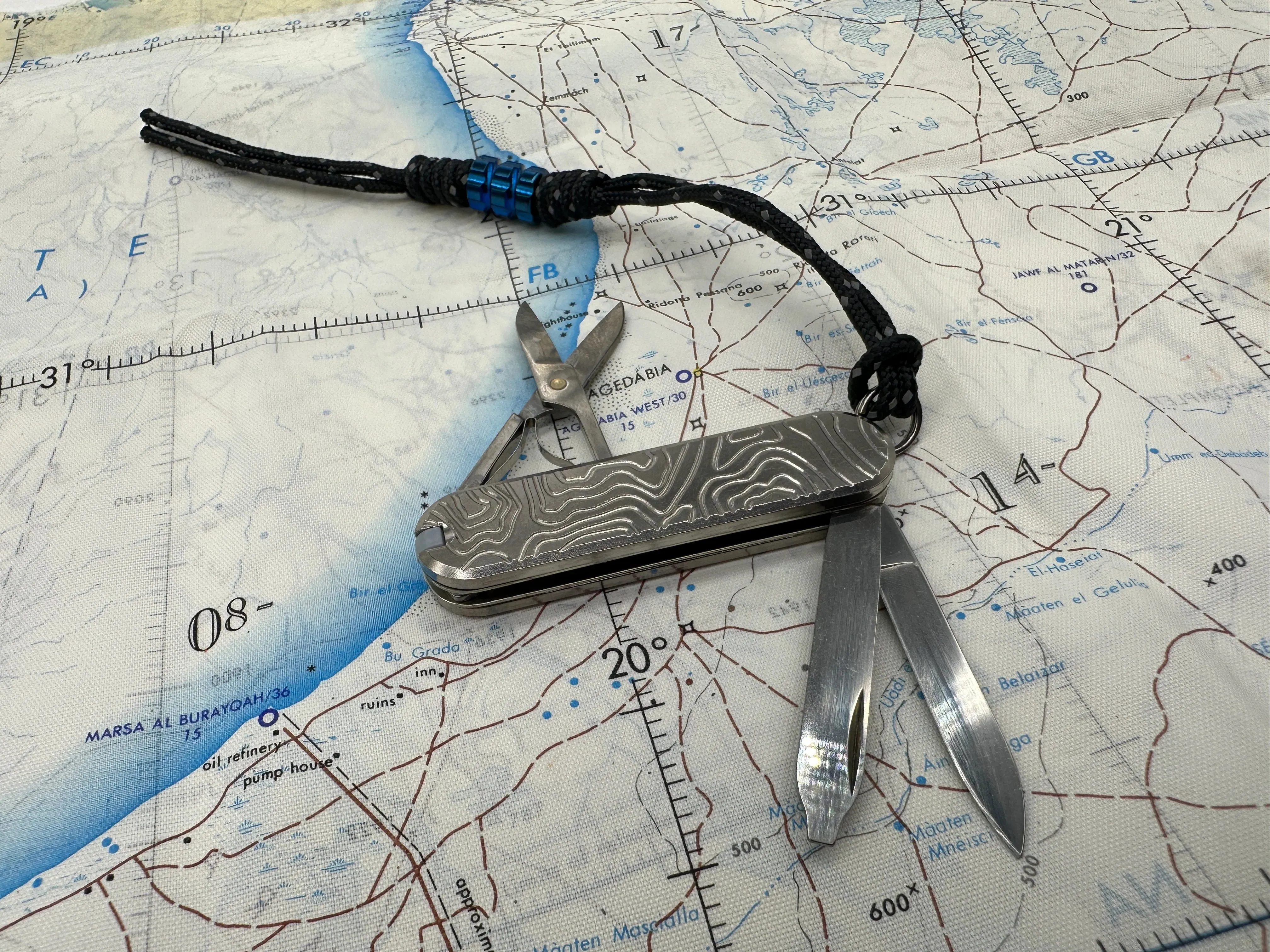 58mm Titanium Scales   Classic Swiss Army Knife Kit