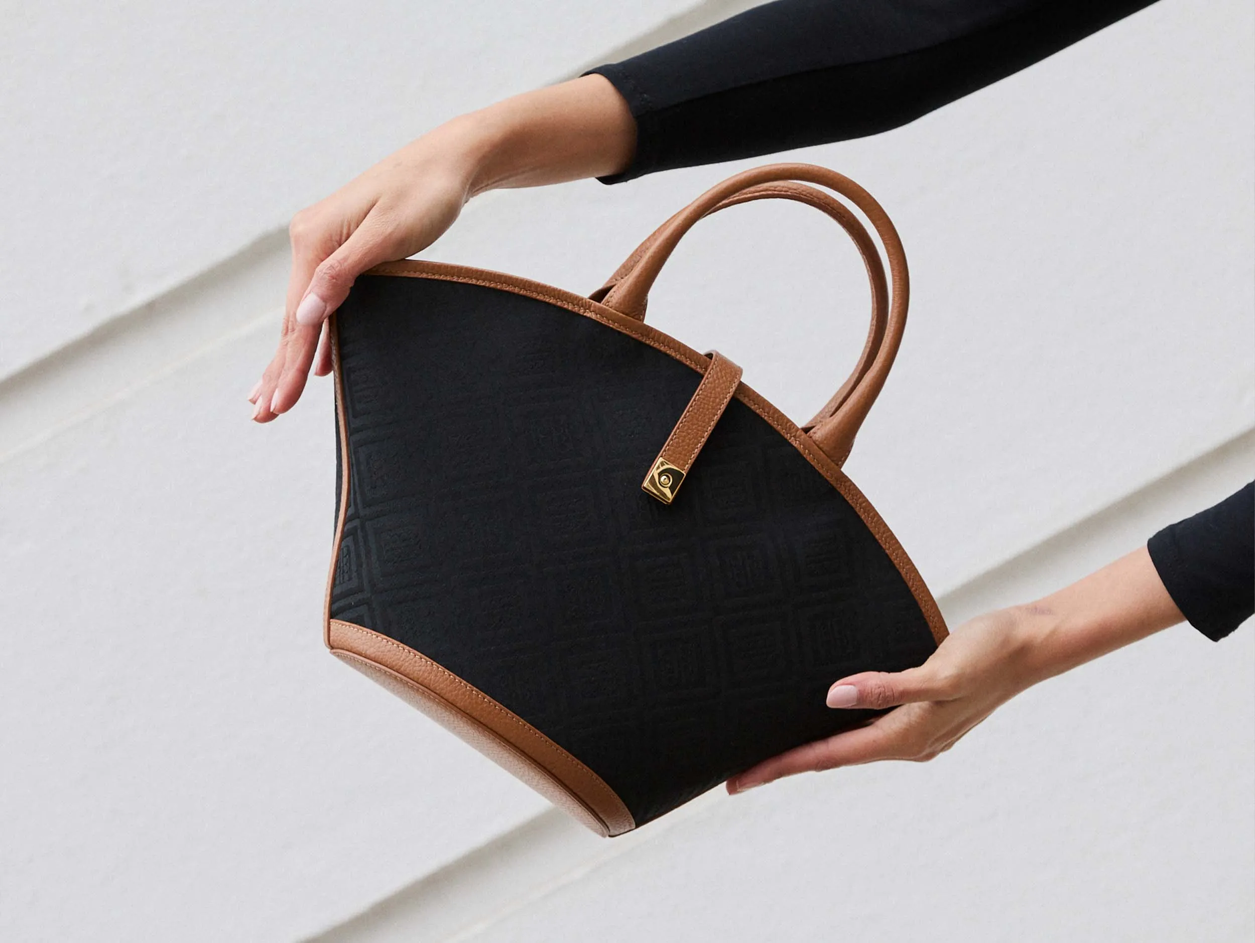 Clara Logo Jacquard Print Bag - Black/Tan