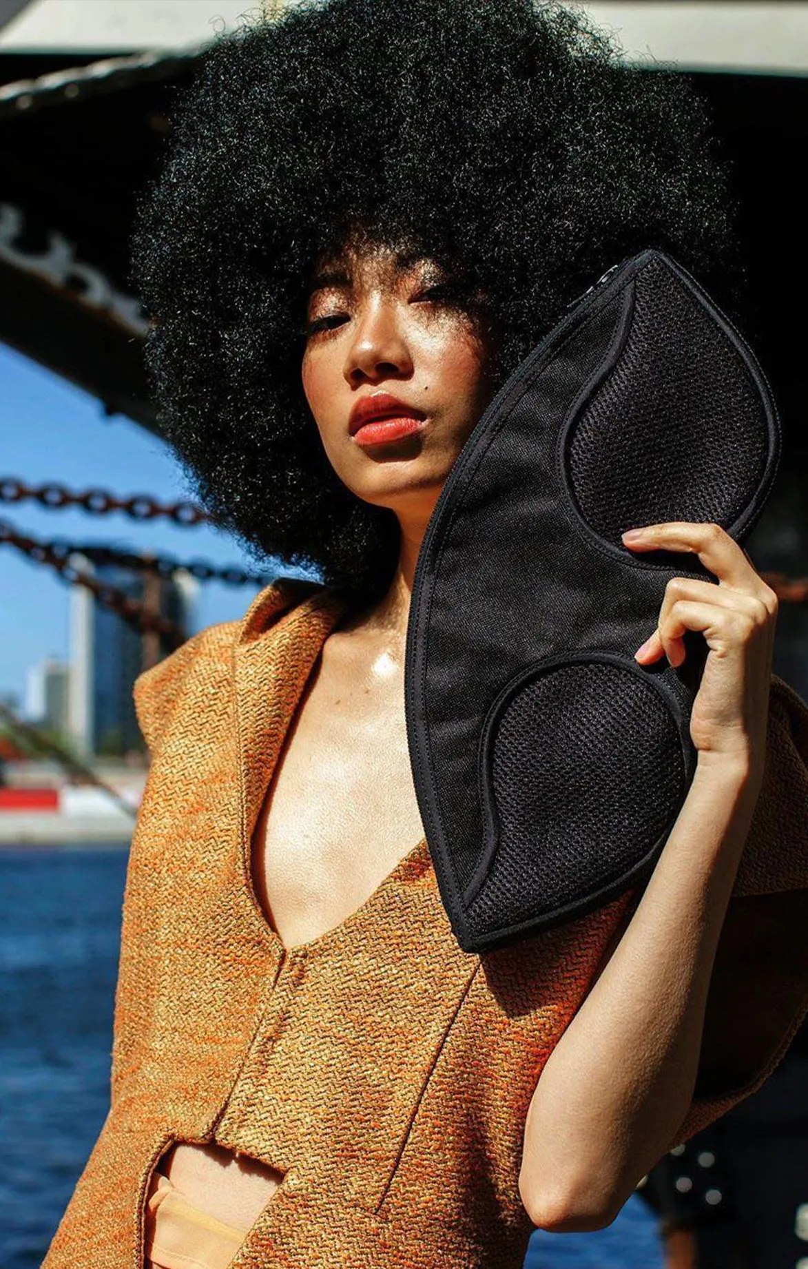 Lava Clutch
