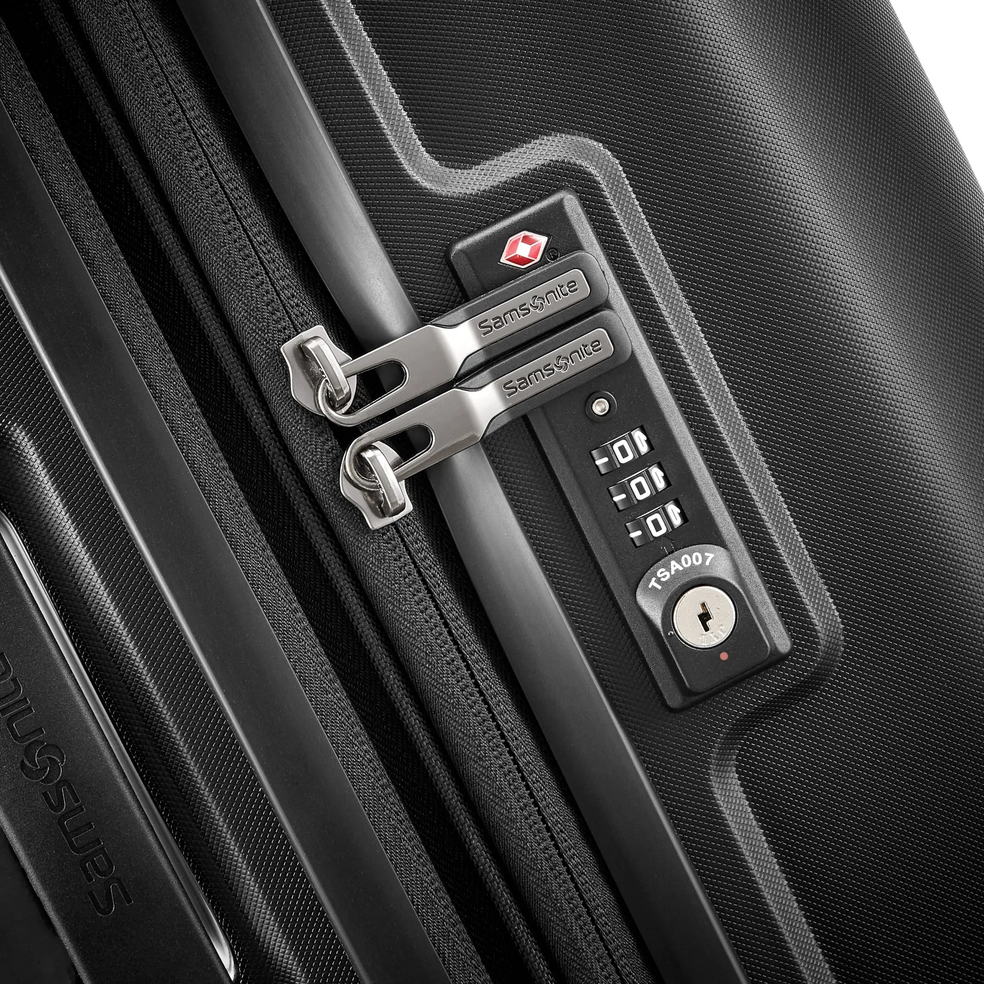 Outline Pro Hardside 27 Luggage