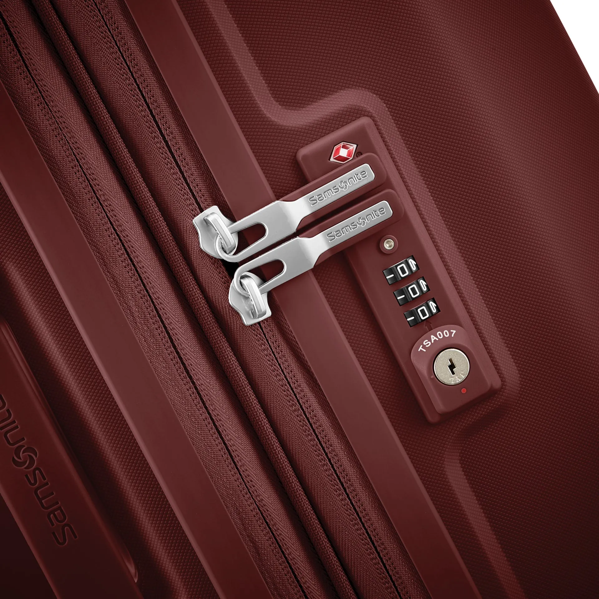Outline Pro Hardside 27 Luggage