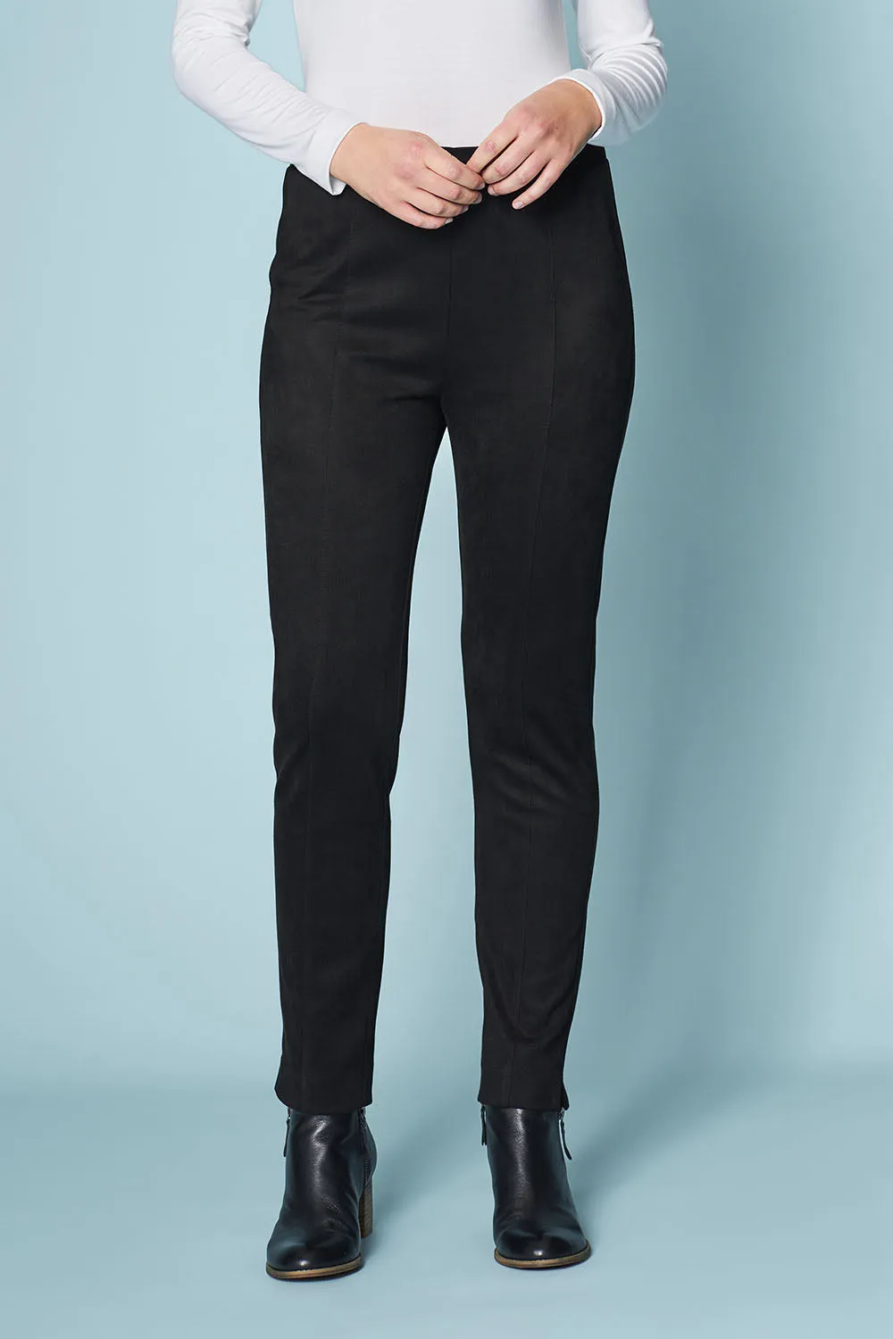 Pintuck Slim Leg Pant - Black
