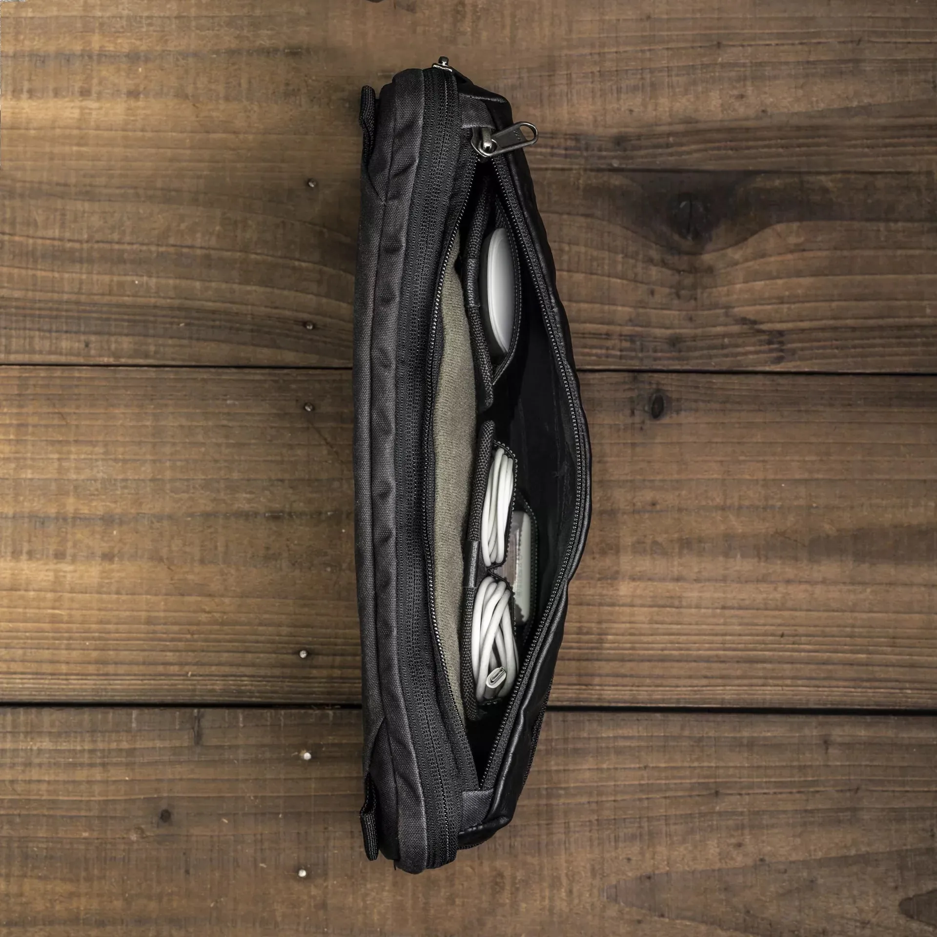 Urban Explorer Handheld/Shoulder Laptop Bag